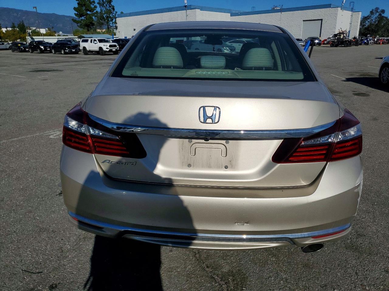 2016 HONDA ACCORD