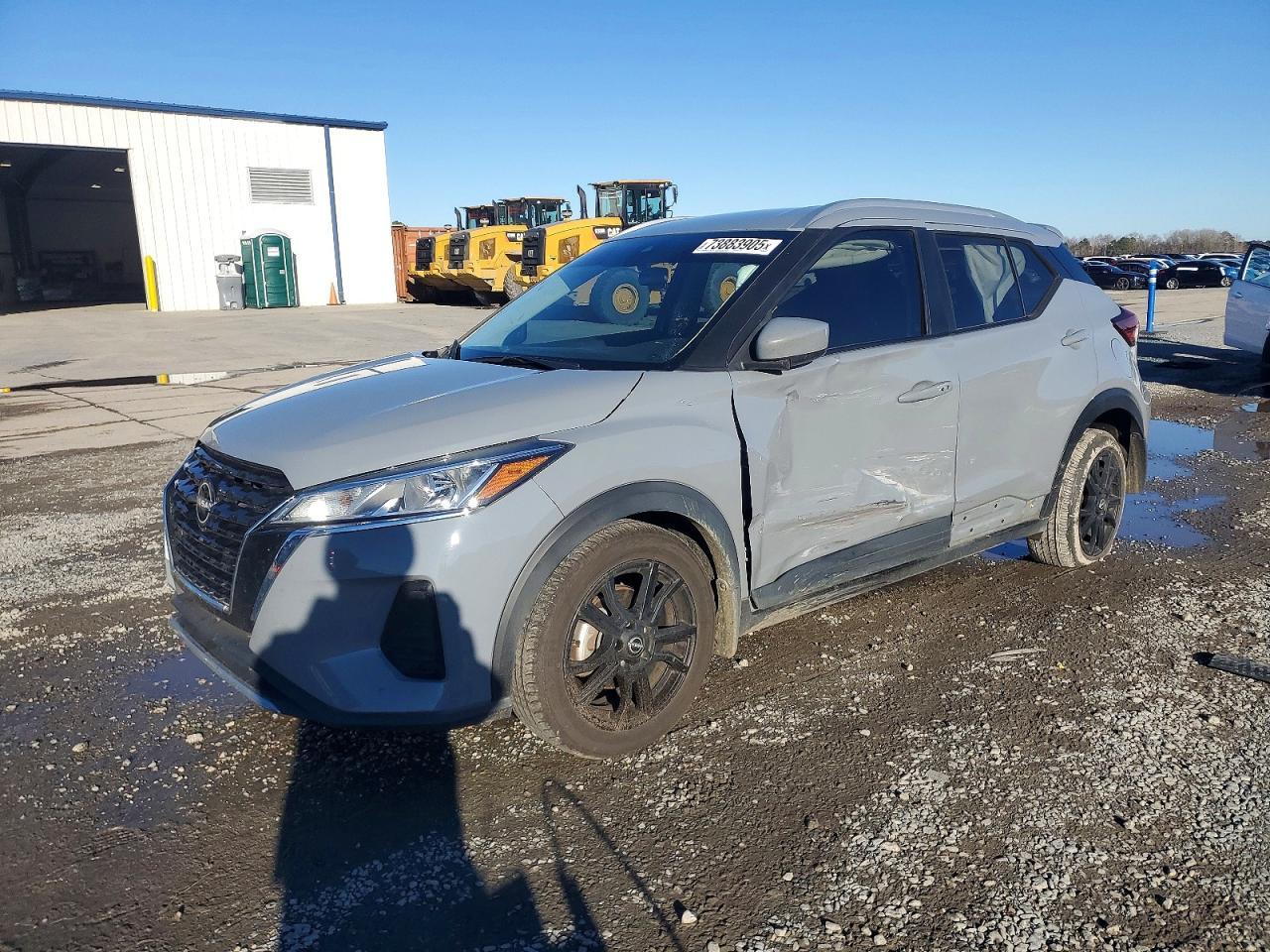 2024 NISSAN KICKS