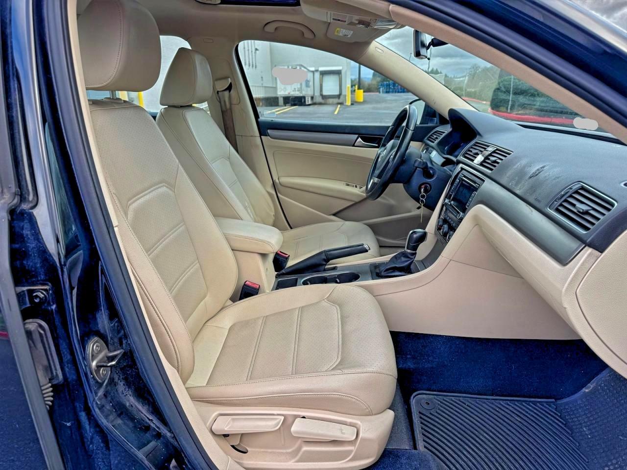 2015 VOLKSWAGEN Passat