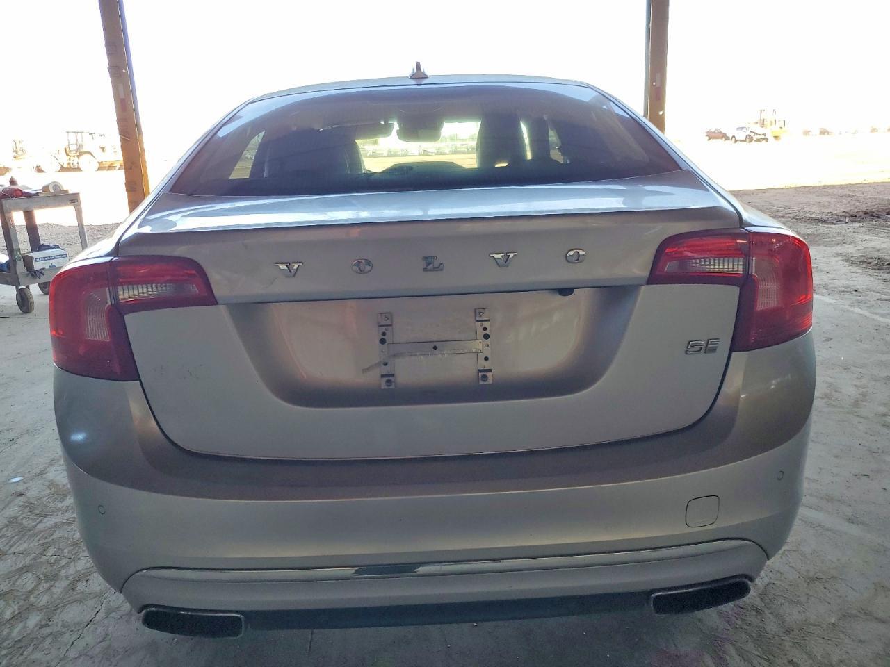 2017 VOLVO S60