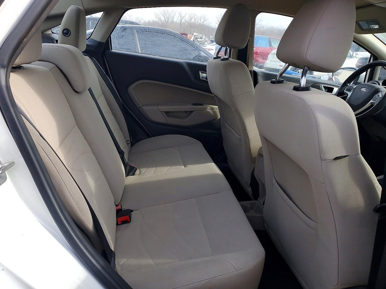 2016 FORD Fiesta