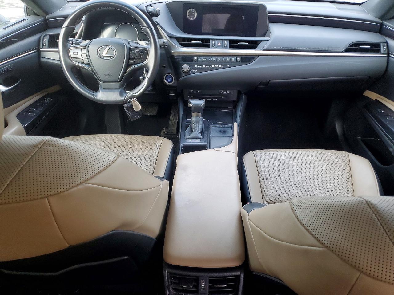 2021 LEXUS ES 300H