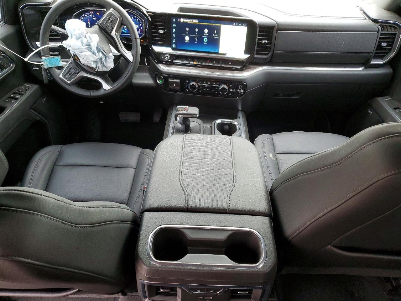 2025 CHEVROLET Silverado