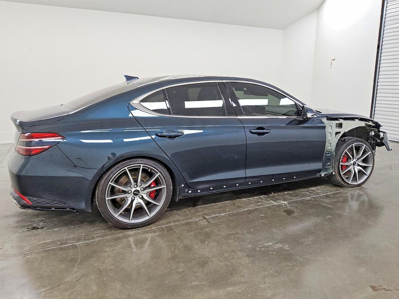 2025 GENESIS G70