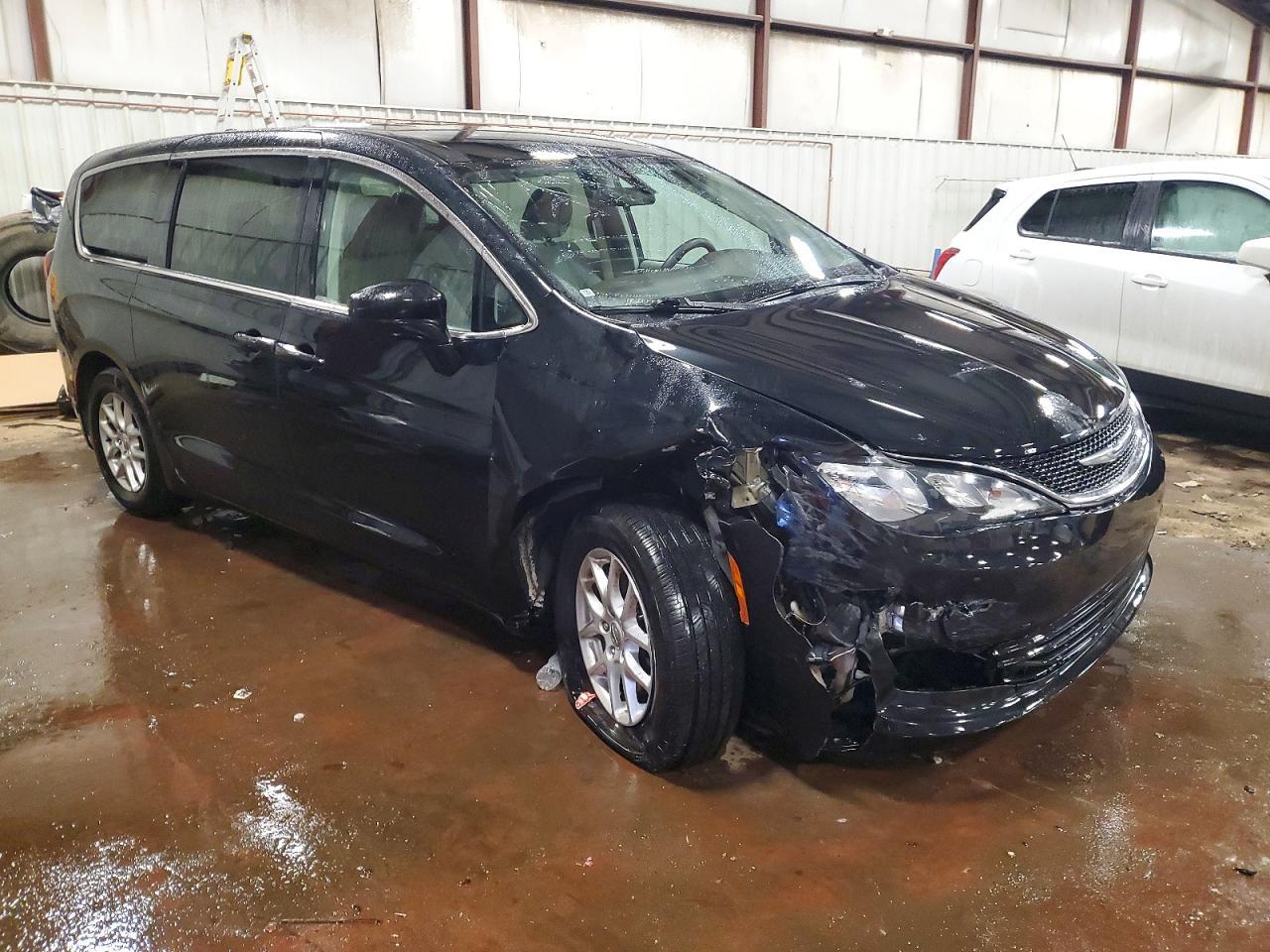 2020 CHRYSLER Voyager