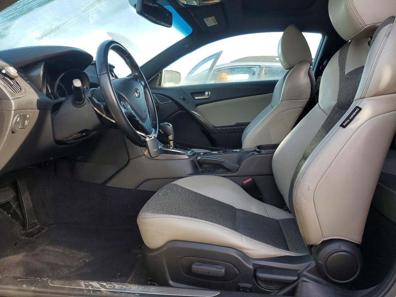 2013 HYUNDAI GENESIS
