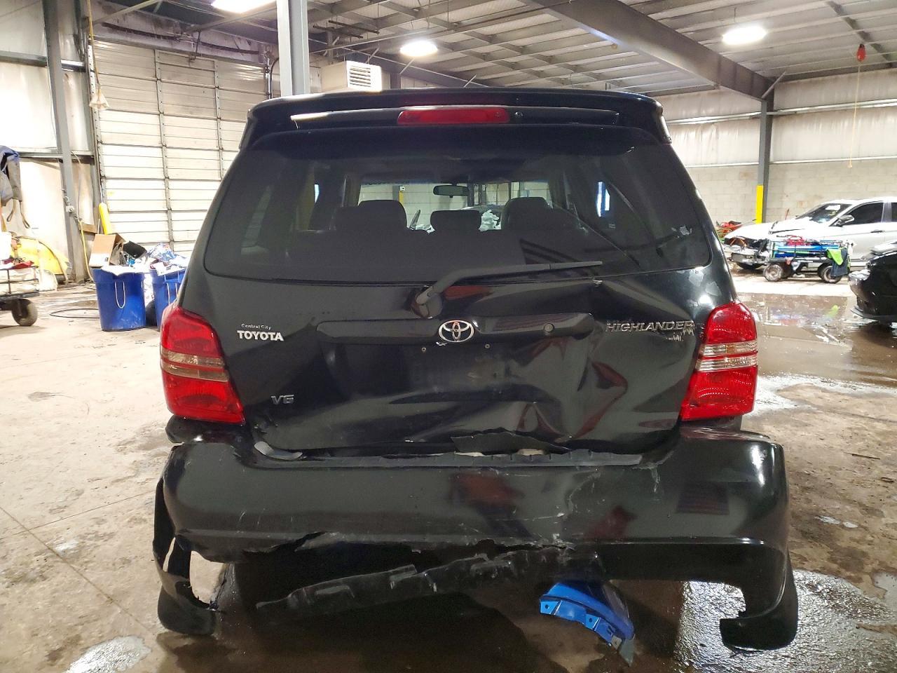 2002 TOYOTA HIGHLANDER