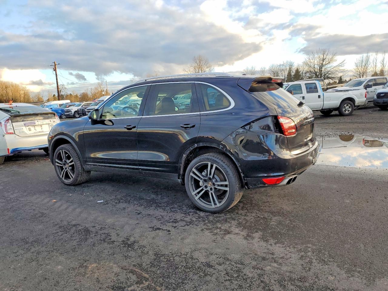 2012 PORSCHE CAYENNE