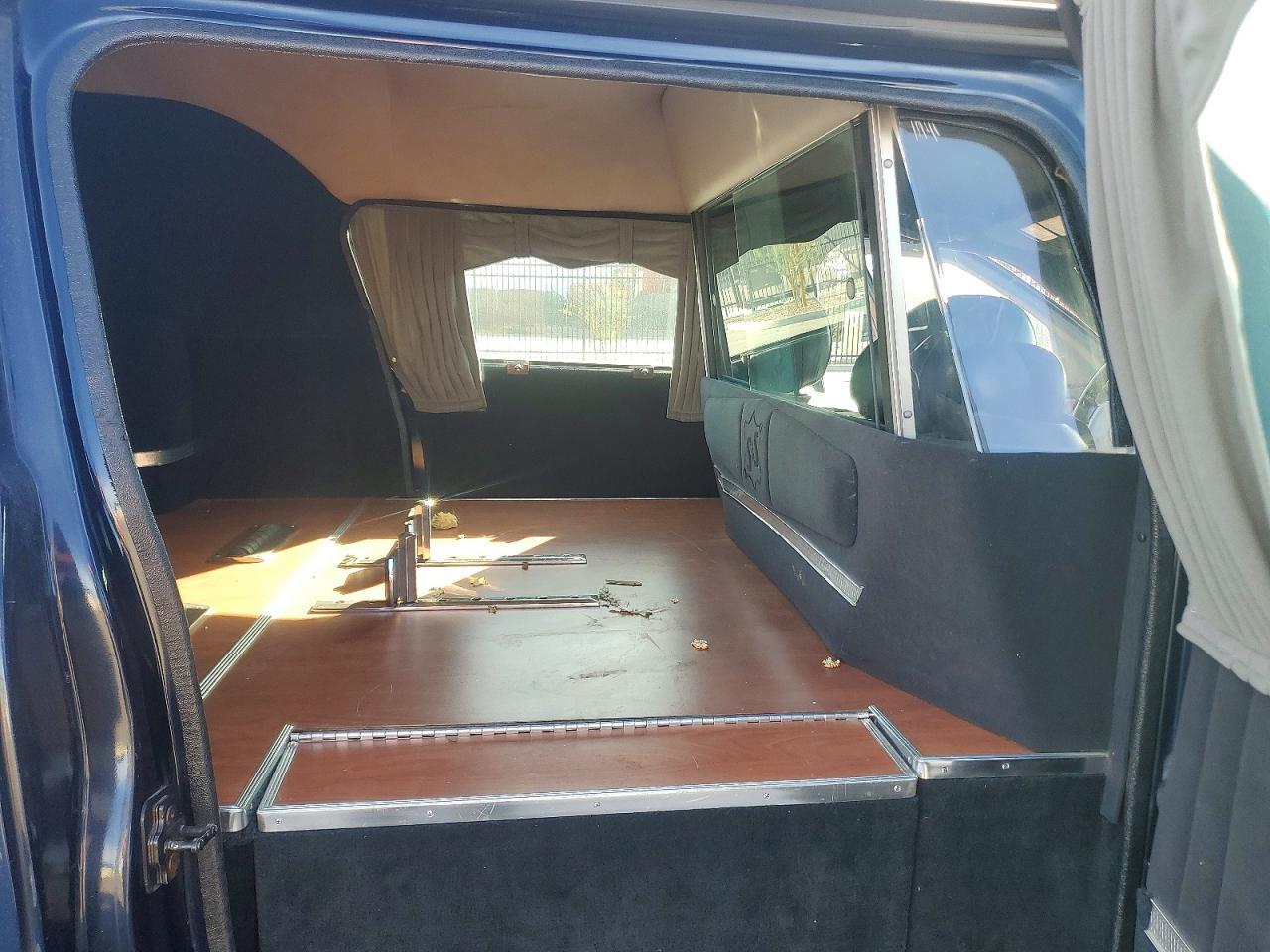 2001 CADILLAC Professional Chassis