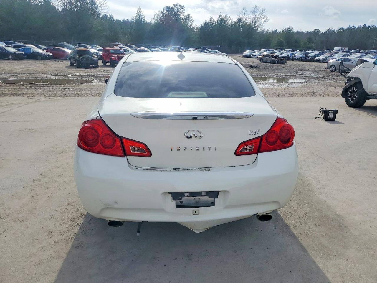 2009 INFINITI G37