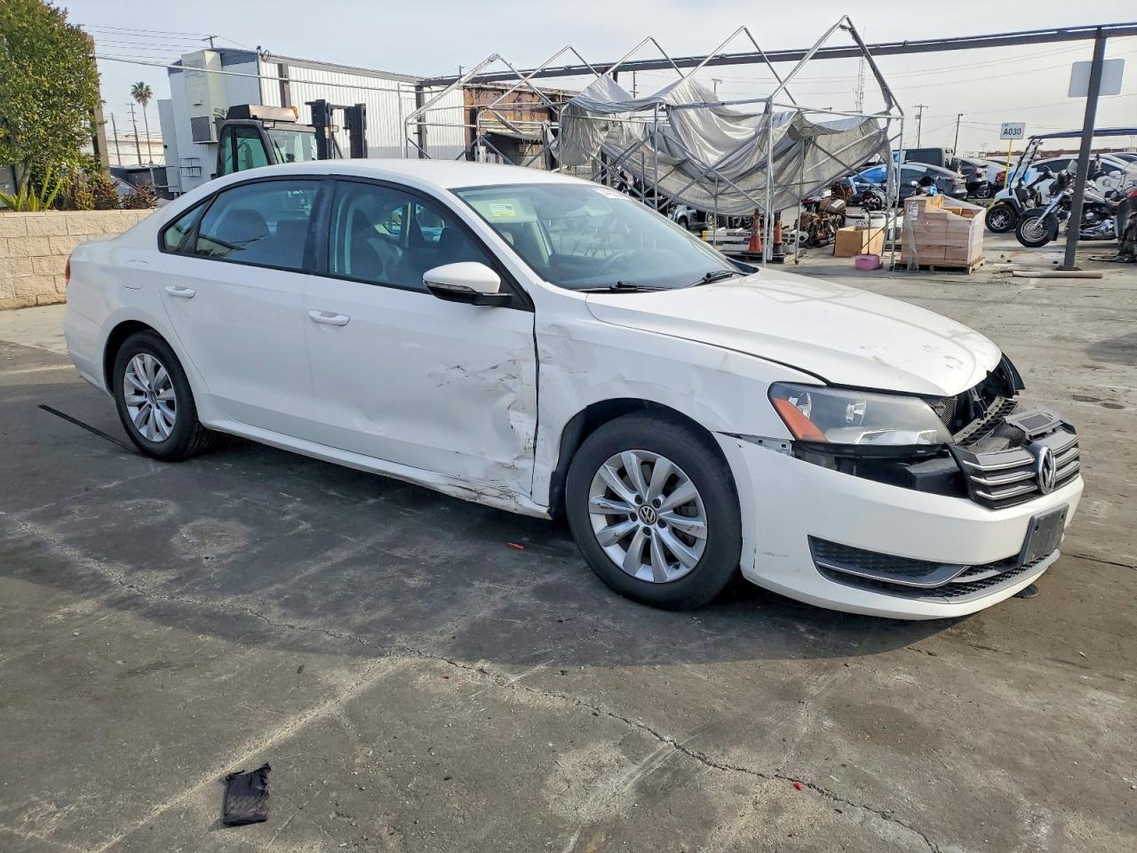 2012 VOLKSWAGEN Passat