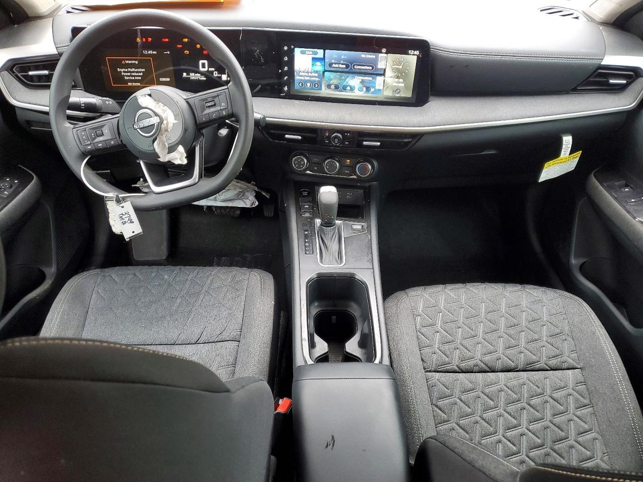 2025 NISSAN KICKS