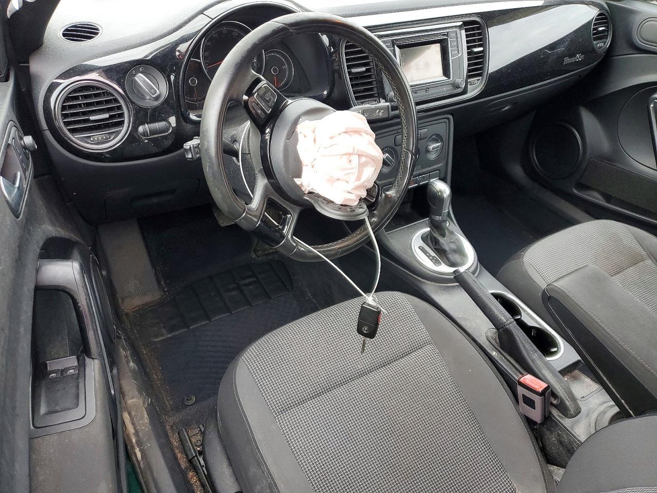 2018 VOLKSWAGEN Beetle