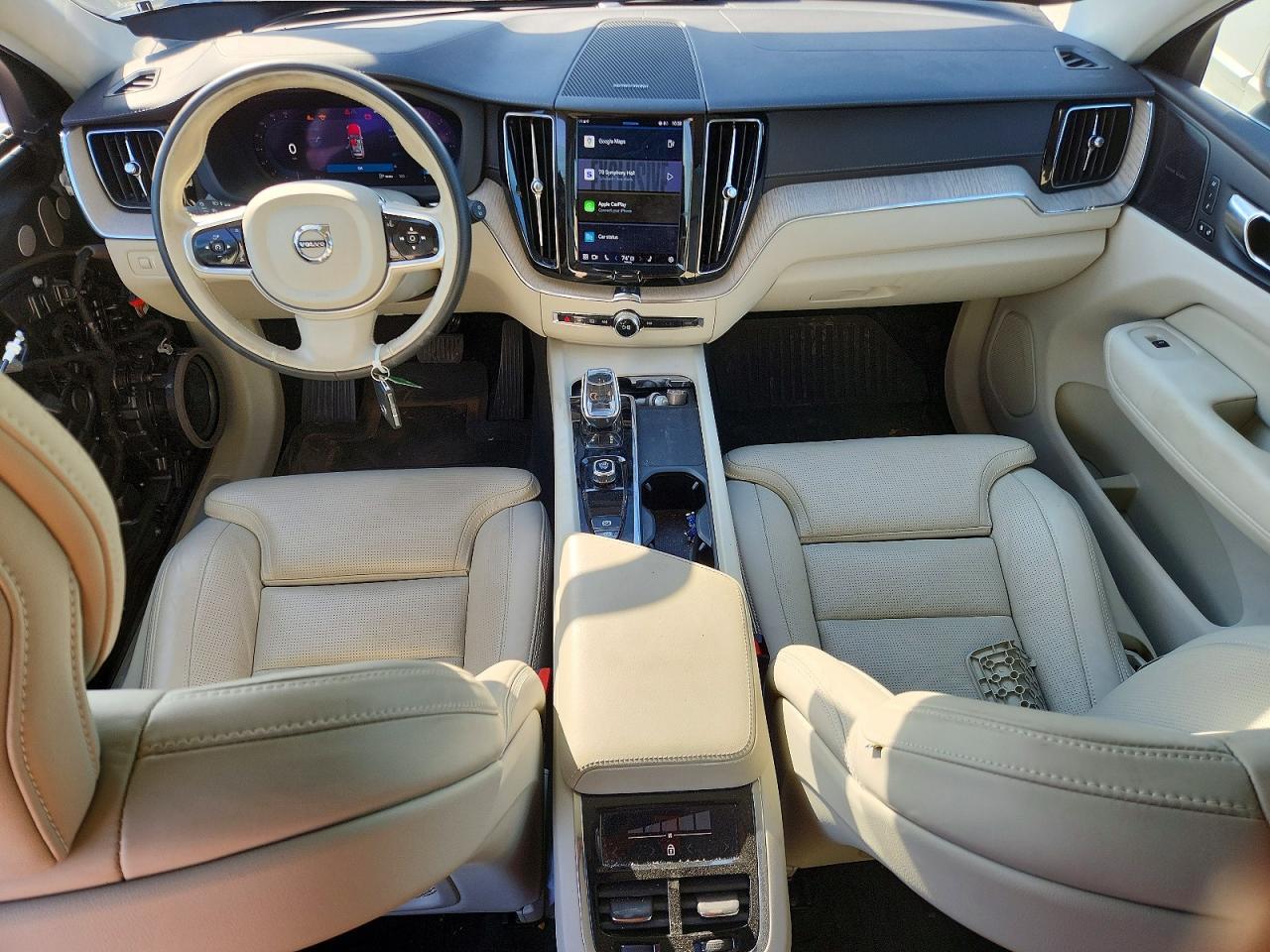2022 VOLVO XC60