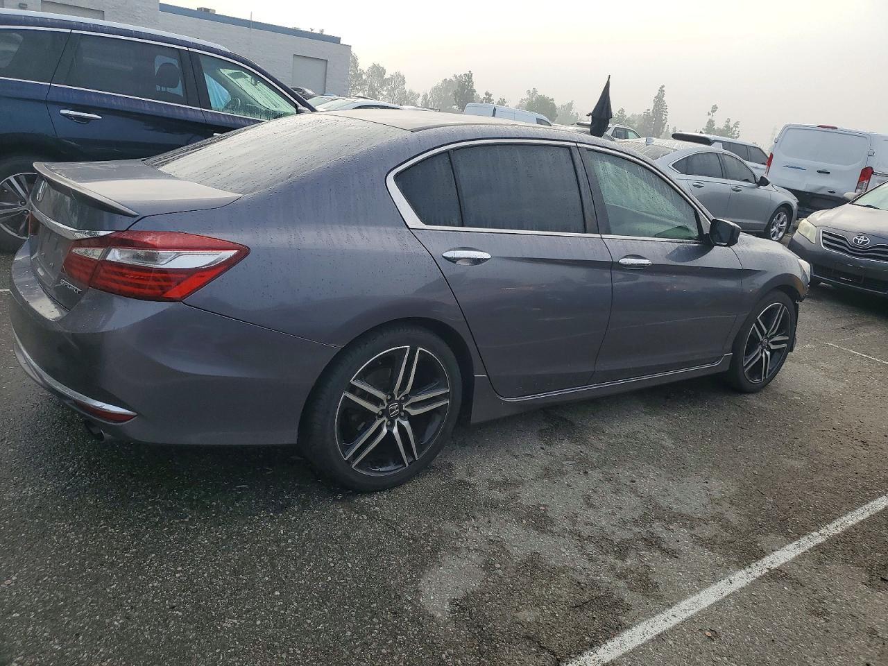 2017 HONDA ACCORD