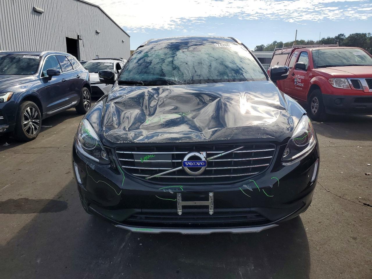 2016 VOLVO XC60