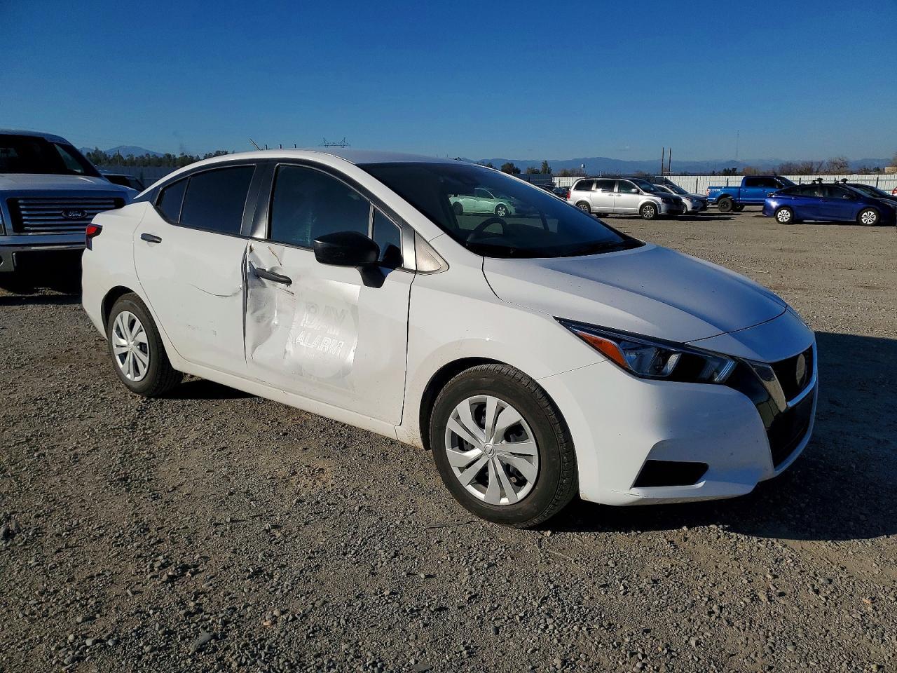2020 NISSAN VERSA