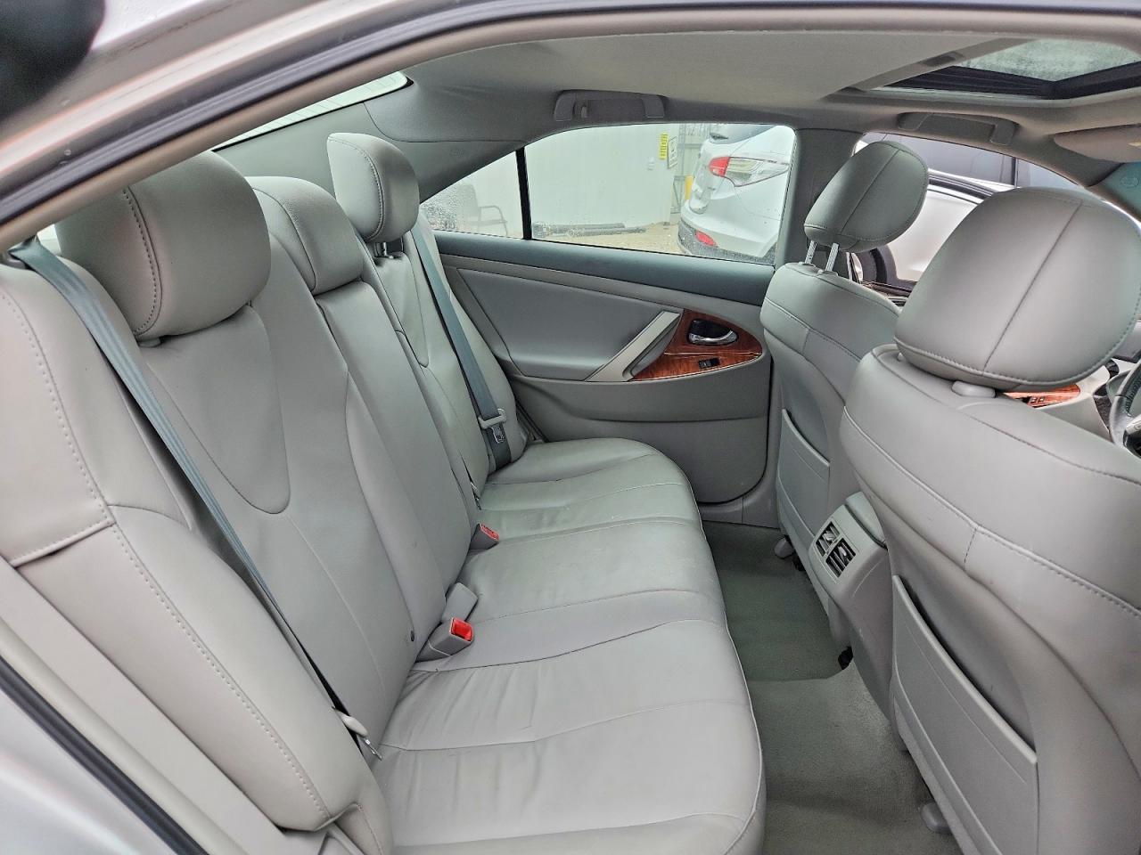 2011 TOYOTA CAMRY
