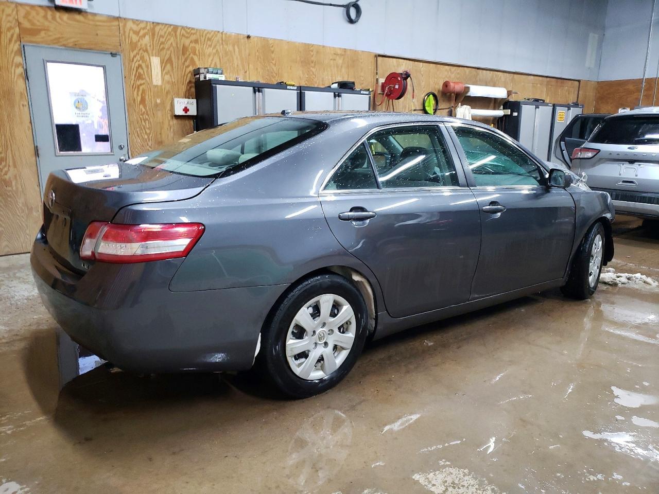2010 TOYOTA CAMRY