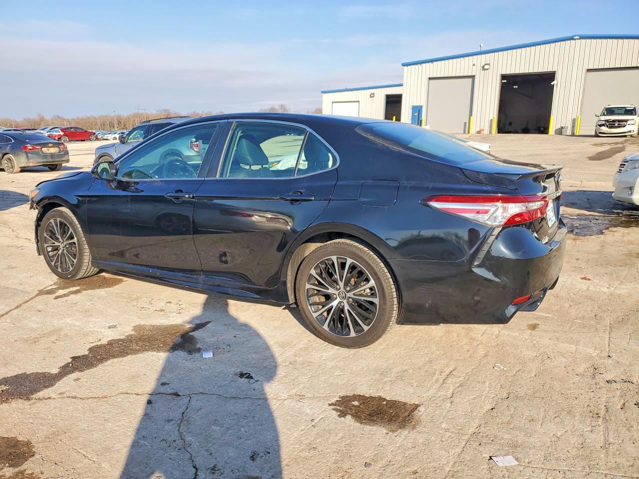 2018 TOYOTA CAMRY