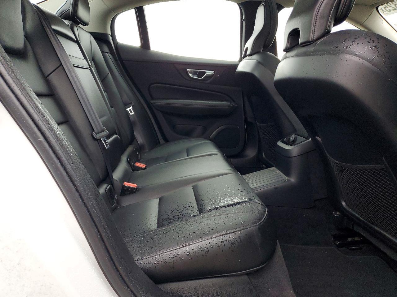 2022 VOLVO S60