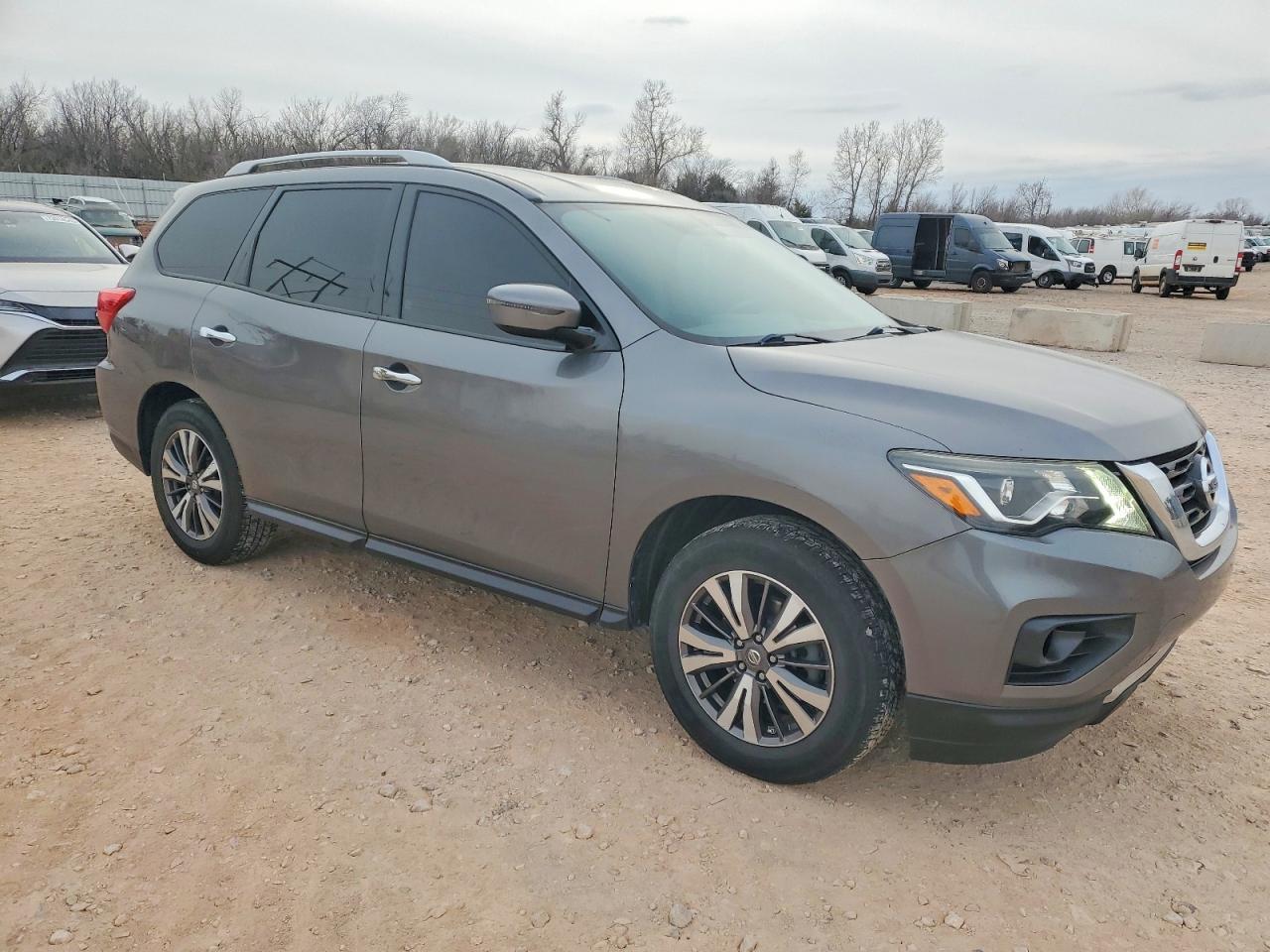 2017 NISSAN PATHFINDER