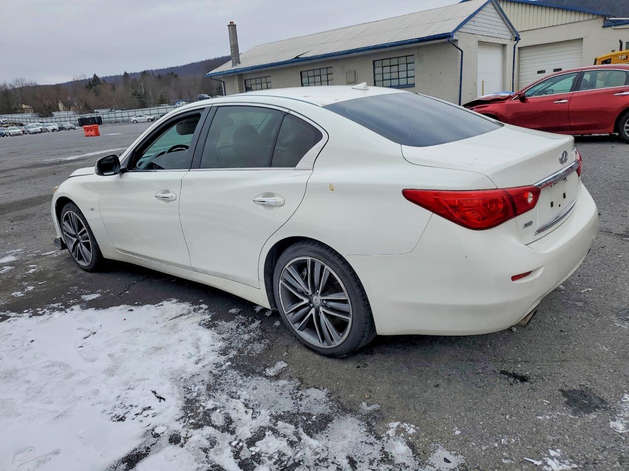 2014 INFINITI Q50