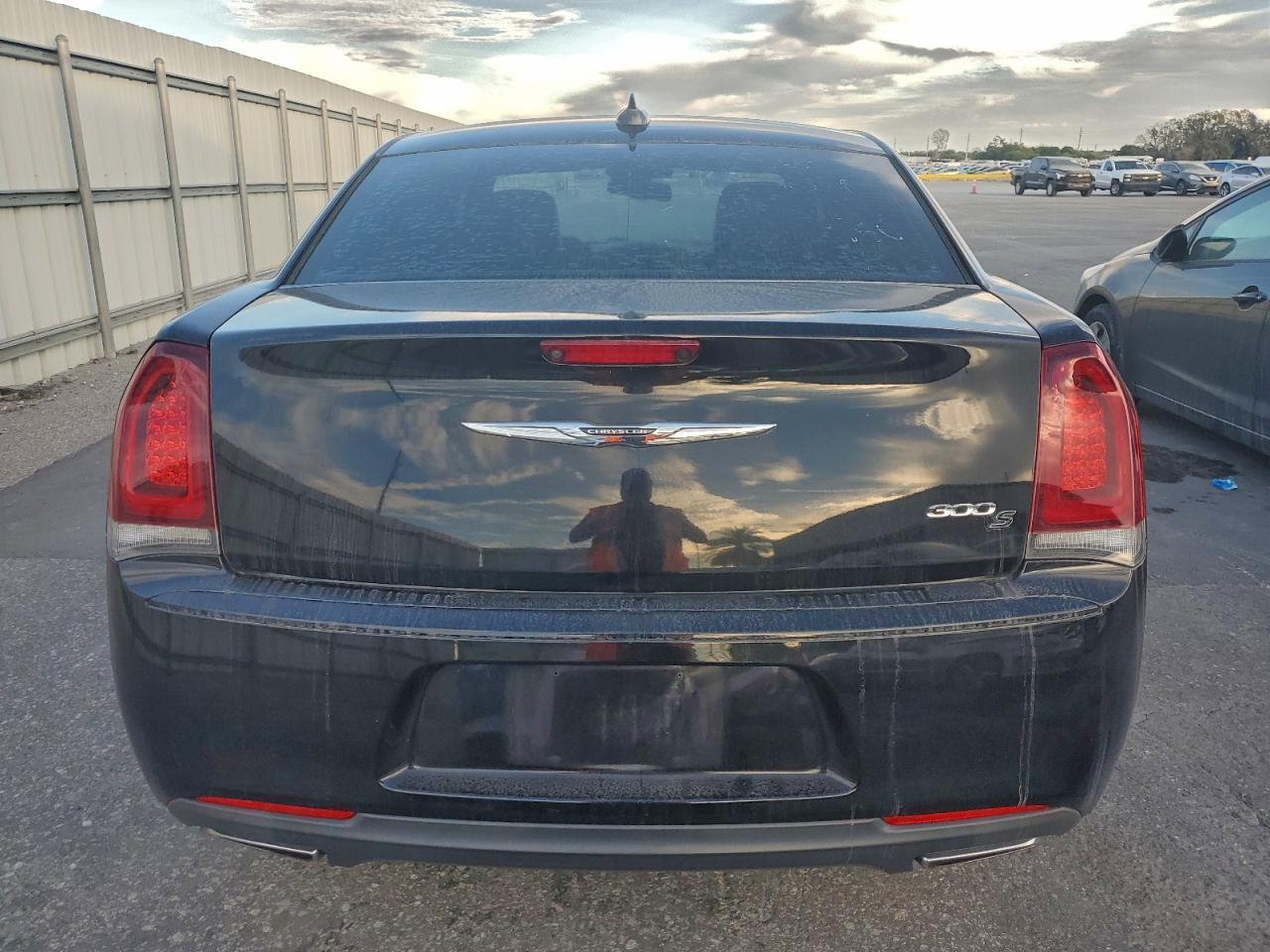 2017 CHRYSLER 300