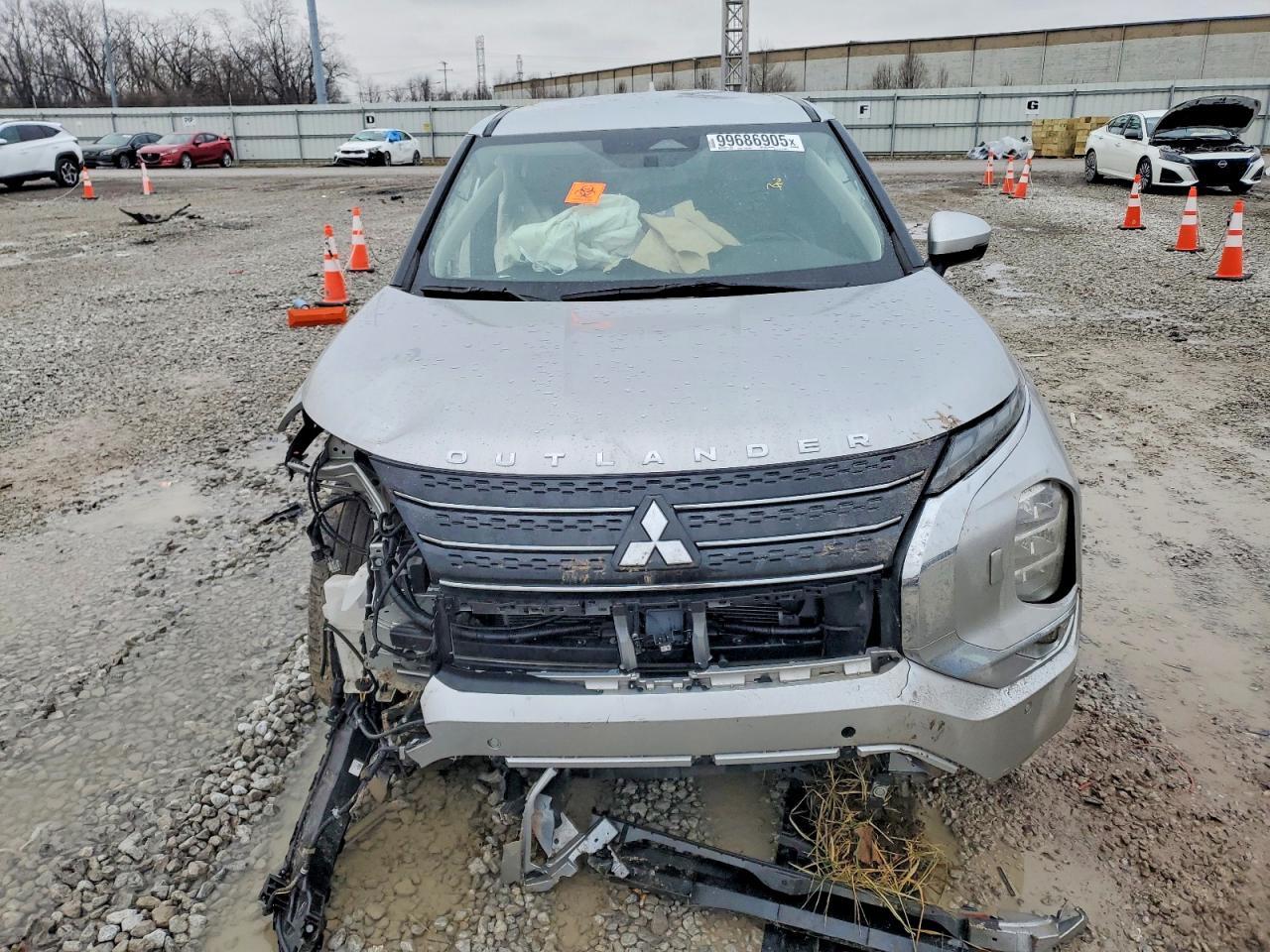 2023 MITSUBISHI outlander