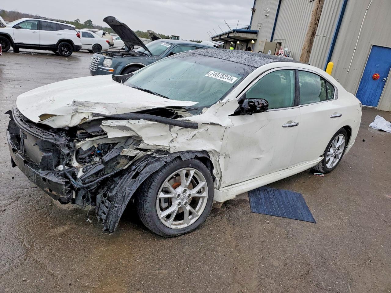 2012 NISSAN Maxima