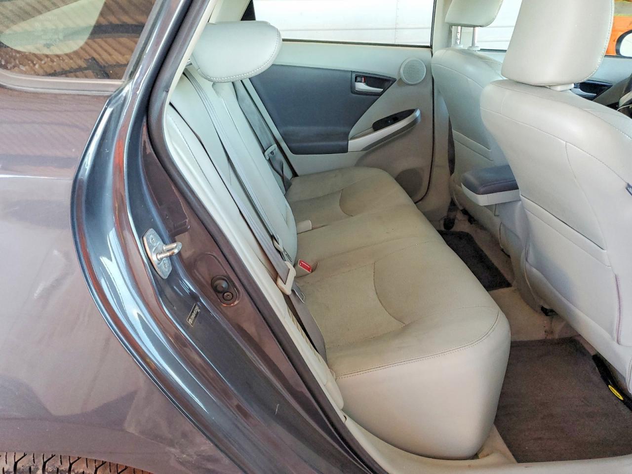 2011 TOYOTA PRIUS