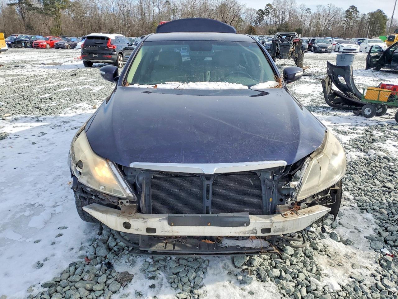2013 HYUNDAI GENESIS