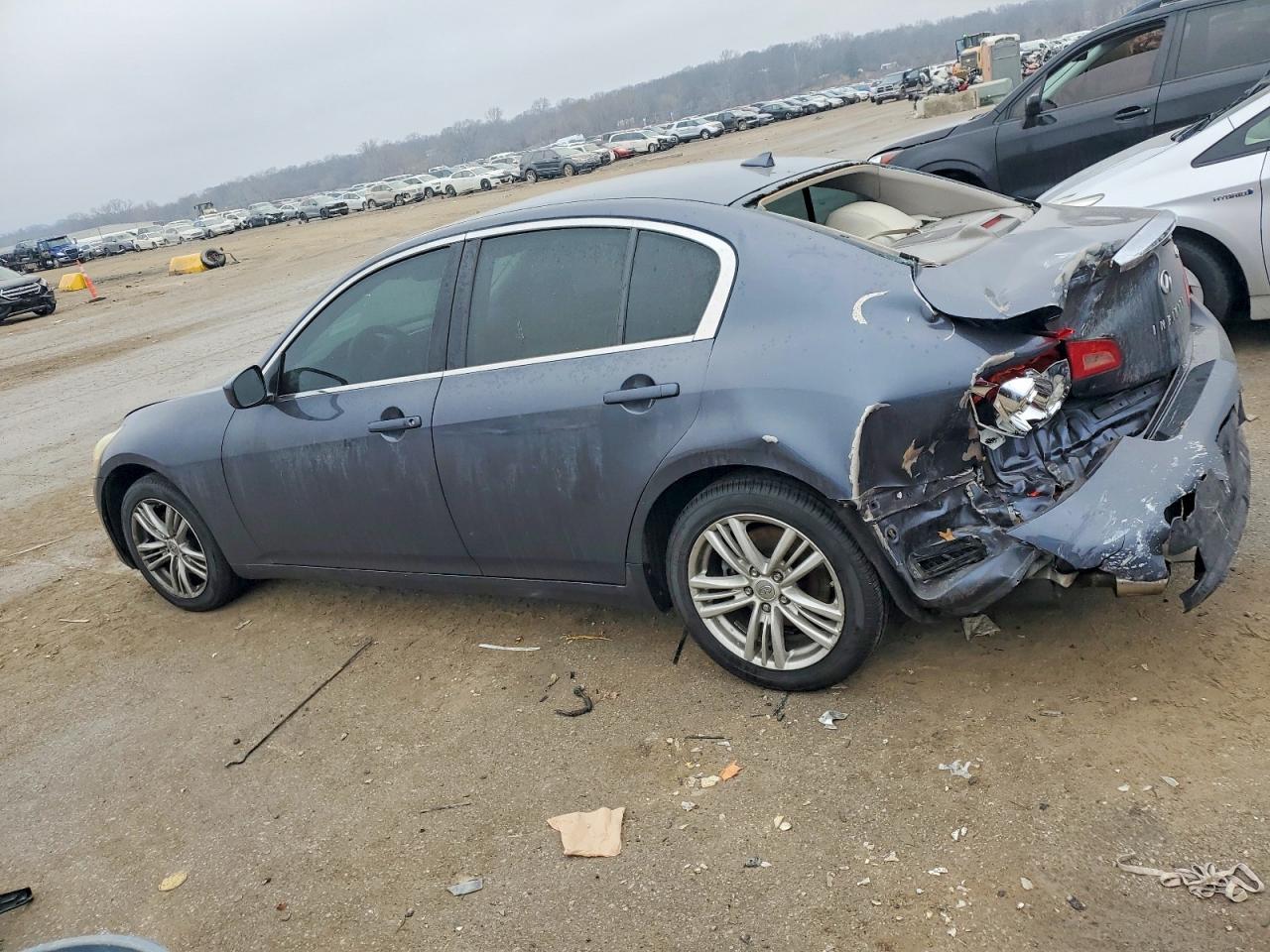 2012 INFINITI G37