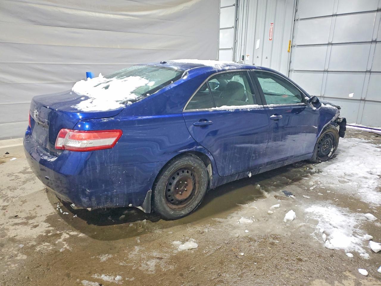 2010 TOYOTA CAMRY
