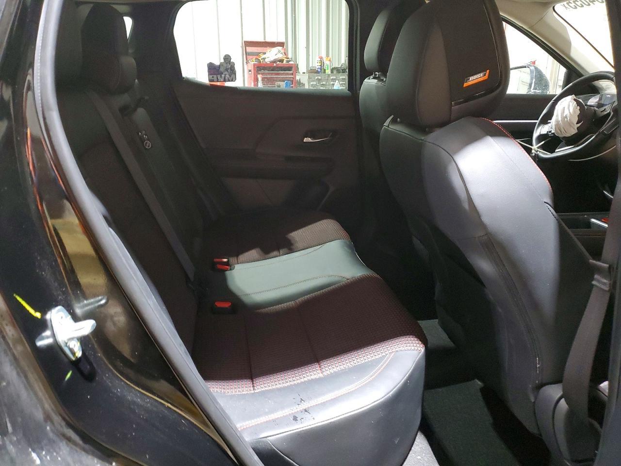 2025 NISSAN KICKS