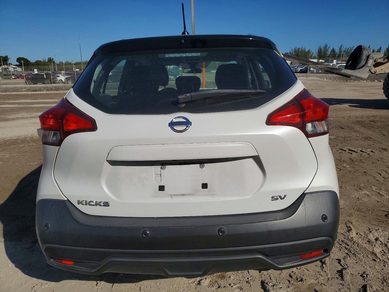 2020 NISSAN KICKS