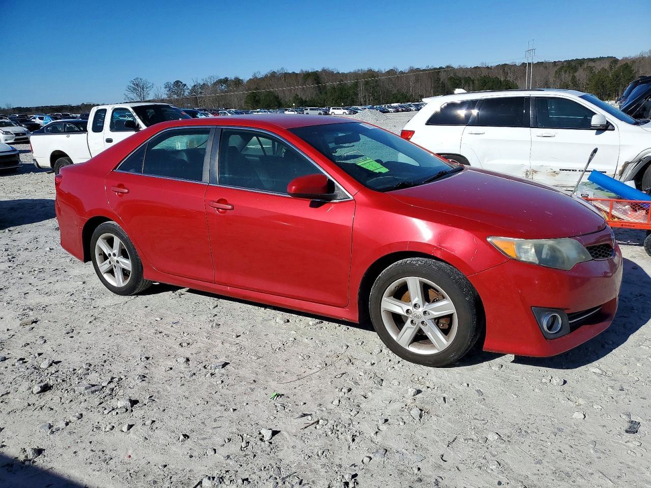 2014 TOYOTA CAMRY
