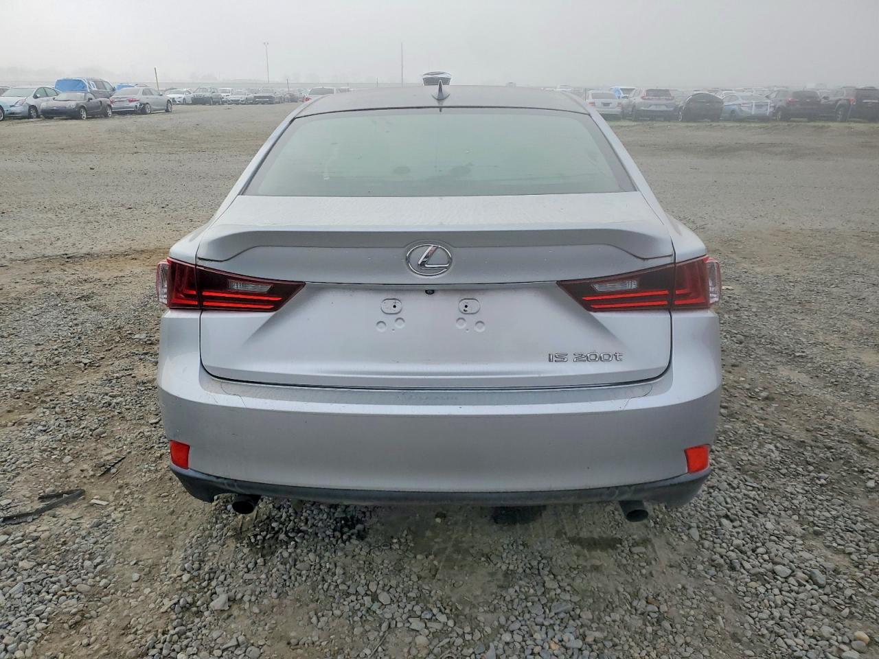 2016 LEXUS IS 200t