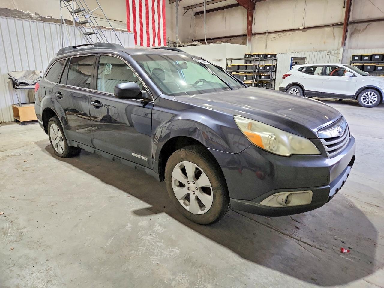 2010 SUBARU Outback