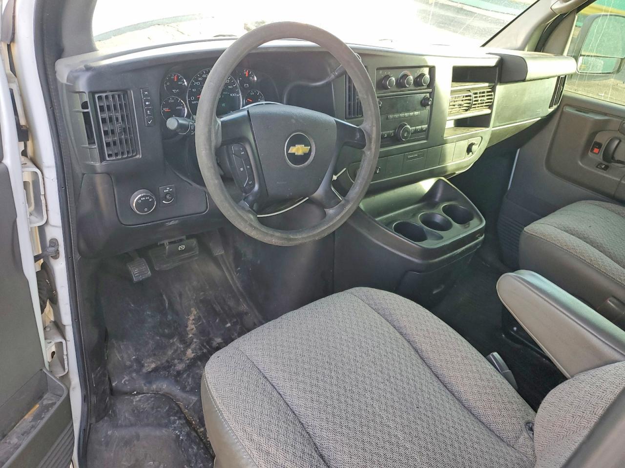 2013 CHEVROLET Express 1500
