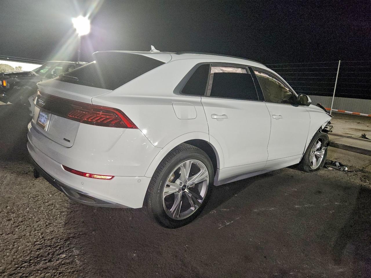 2023 AUDI Q8