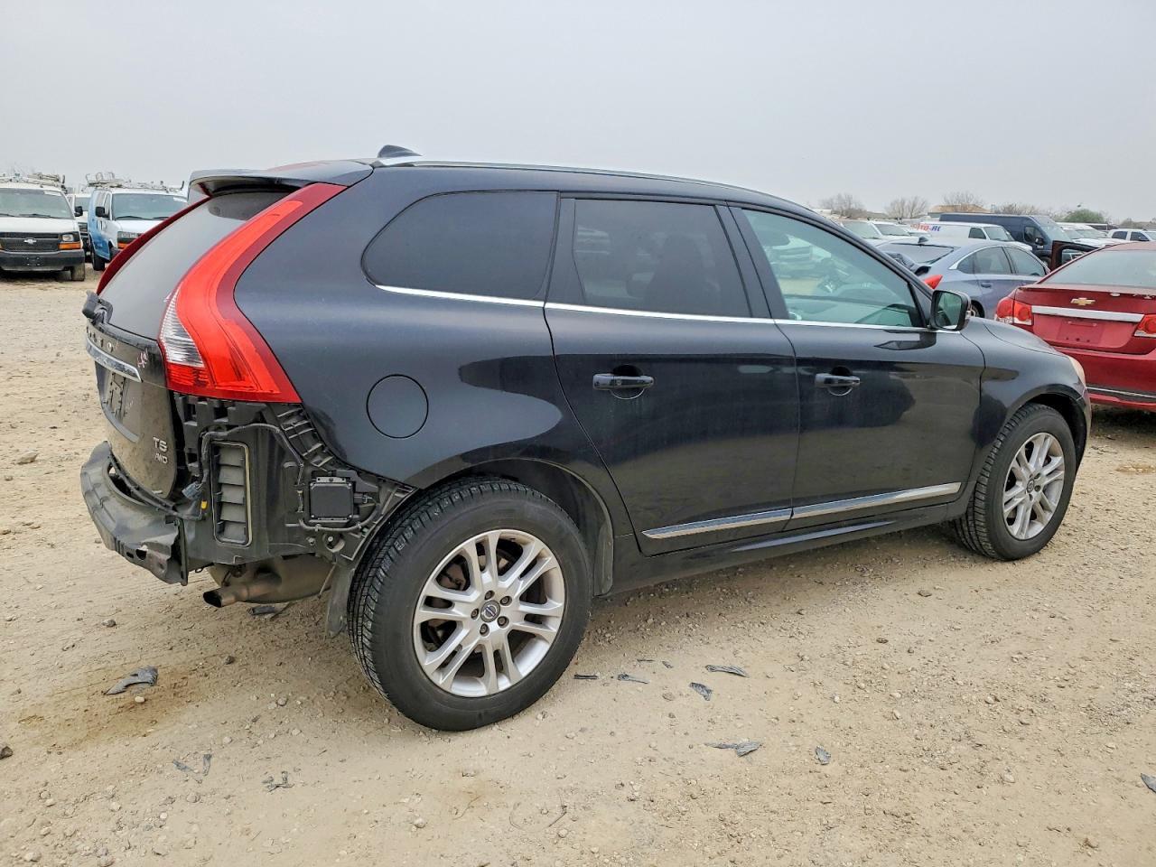 2015 VOLVO XC60