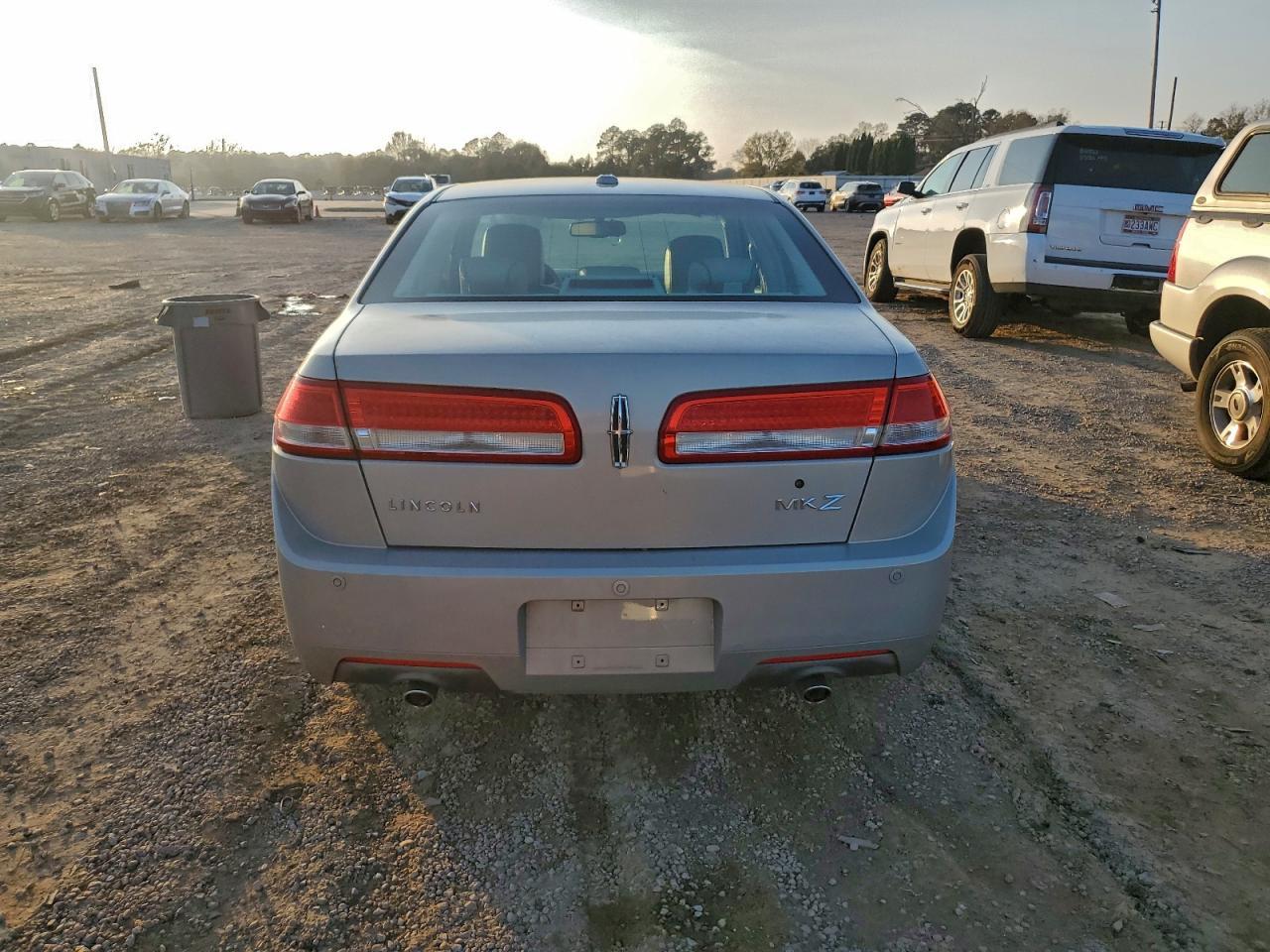 2010 LINCOLN MKZ