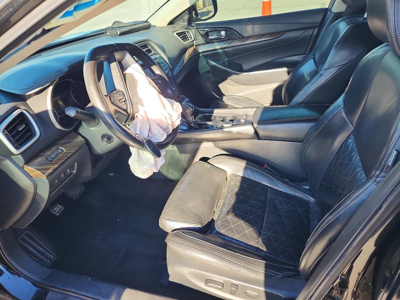 2016 NISSAN Maxima