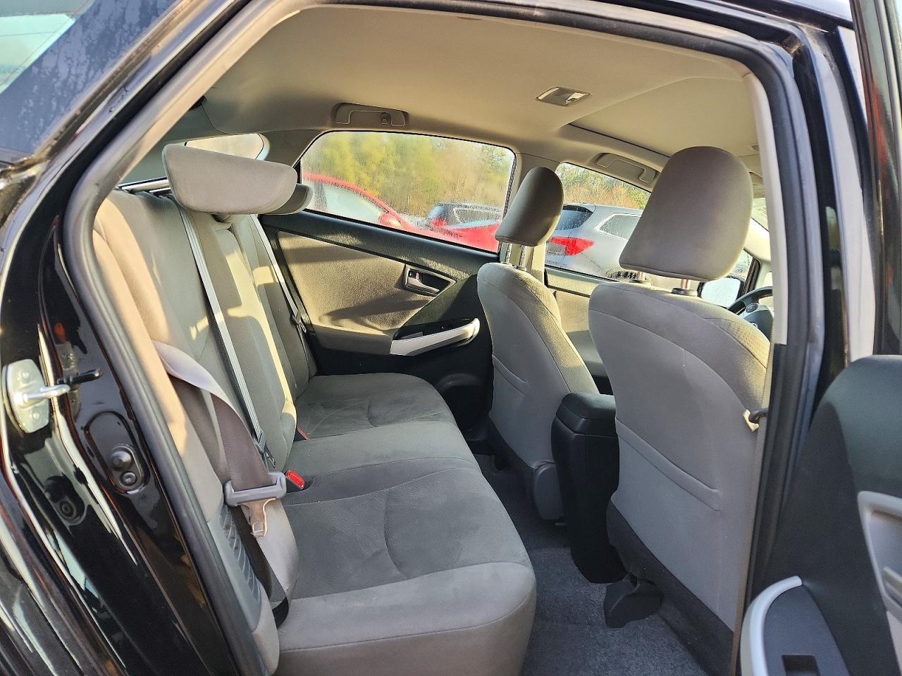 2015 TOYOTA PRIUS