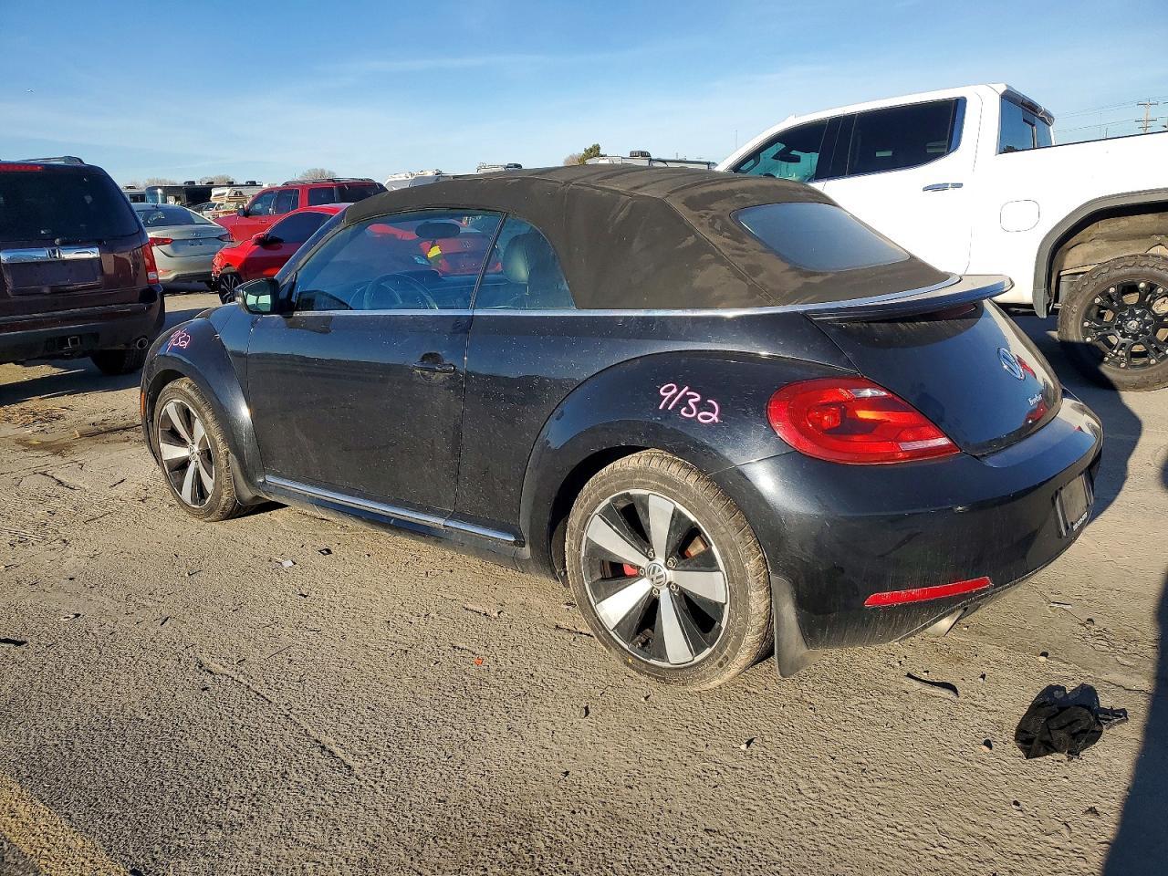 2013 VOLKSWAGEN Beetle