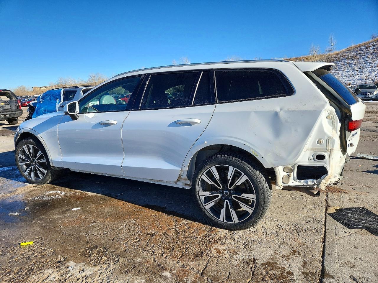 2022 Volv V60