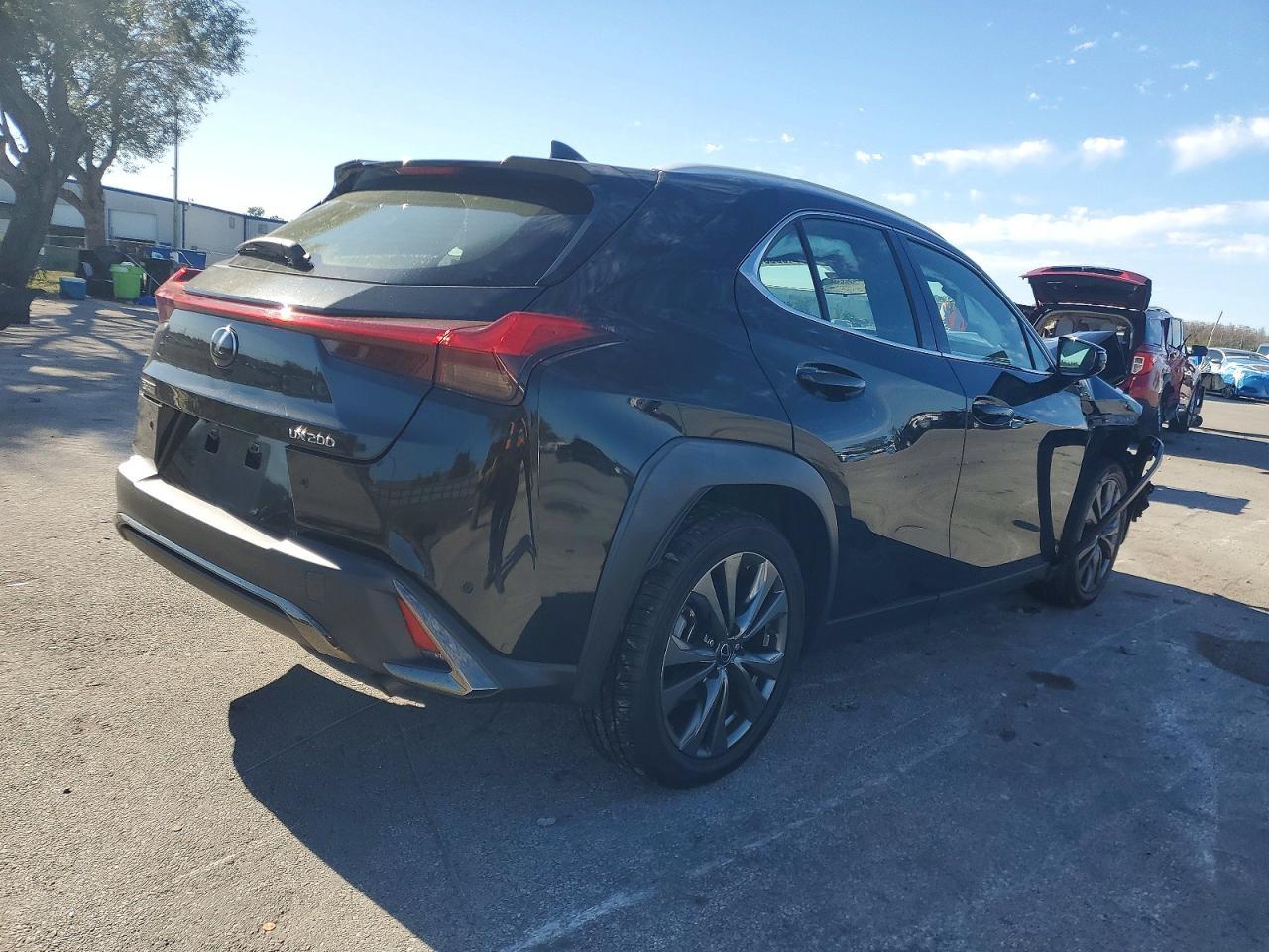 2021 LEXUS UX 200