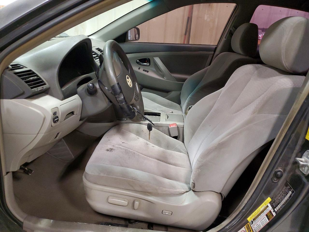 2011 TOYOTA CAMRY
