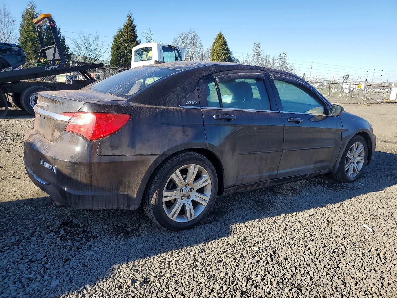 2013 CHRYSLER 200